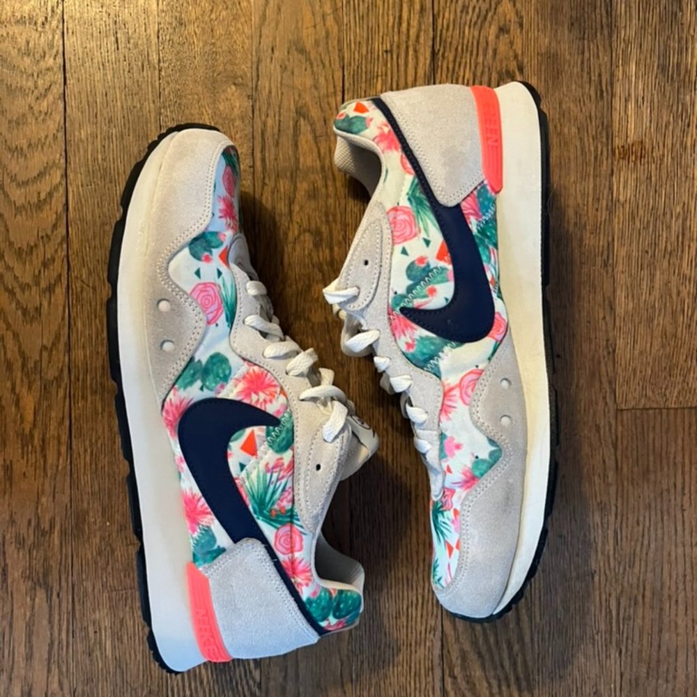 Nike Venture Runner ‘N7”